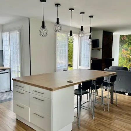 펜션 House With Garden And Terrace In *